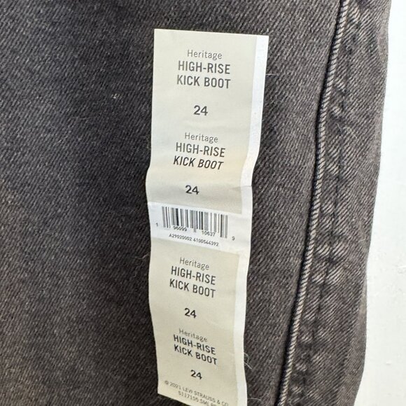 NWT Signature by Levis Size 24 High-Rise Kick Boot Jeans Black Charcoal Wash - Picture 3 of 6